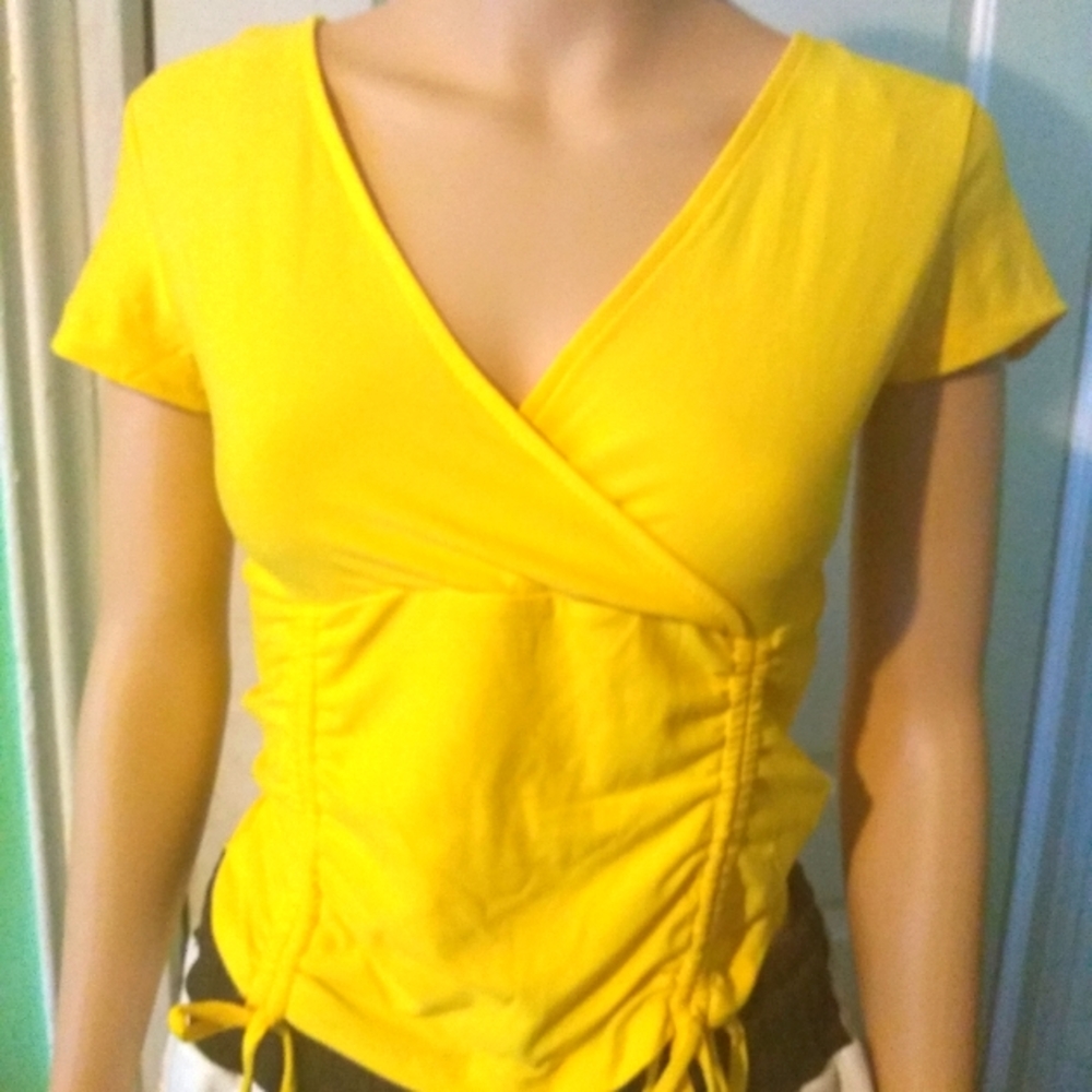 Women's Top Wrap V Neck/ Rauch Front Style.